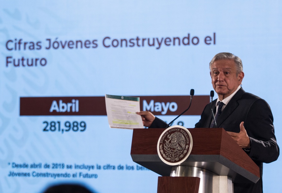 Difiere AMLO sobre cifras de empleo; las estadísticas se pueden manejar, dice