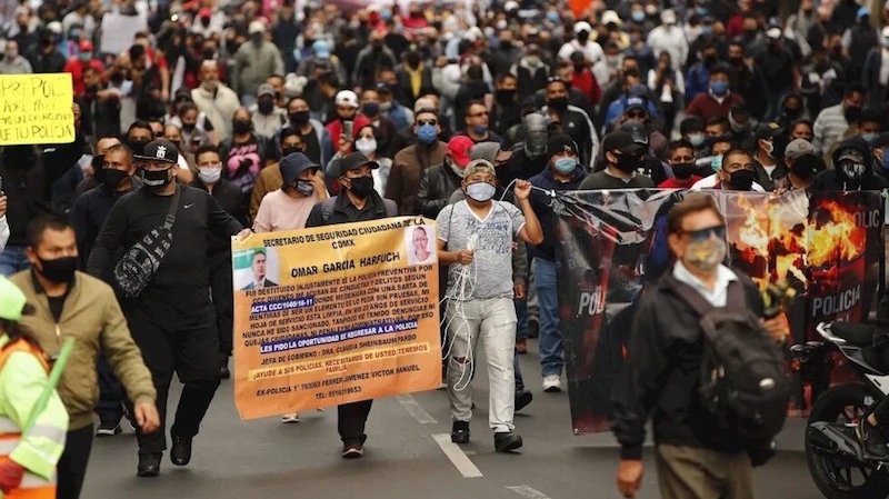 Piden policías no se les criminalice y reclaman mejores condiciones laborales