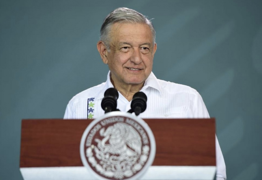 AMLO defiende a la CNTE; hasta “Cantinflas” reconoció labor de maestros, dice