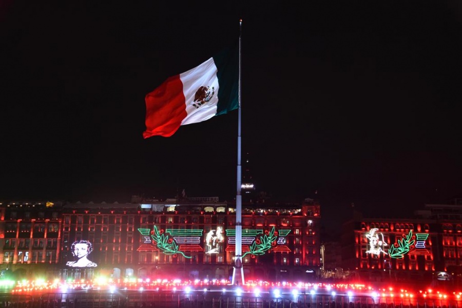 En vivo: AMLO encabeza ceremonia del 210 Aniversario de la Independencia