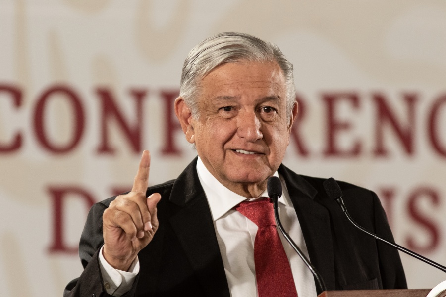 Prófugos serán detenidos por la FGR: AMLO