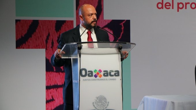 Presenta renuncia Roberto Ochoa Romero, subprocurador de la FGR