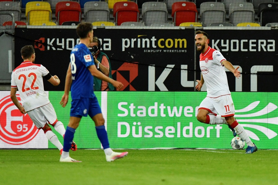 Schalke 04 cae ante el Fortuna Dusseldorf y agrava su crisis