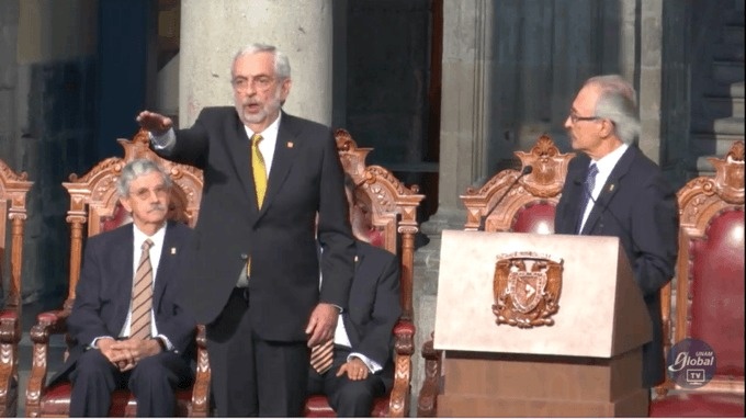 Enrique Graue toma protesta como rector de la UNAM