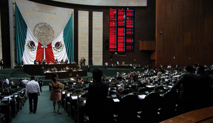 Aprueban diputados en lo general dictamen para combatir facturas falsas