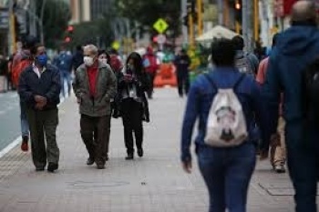 Colombia supera el mill&oacute;n de casos de Covid-19; teme a una nueva ola del virus