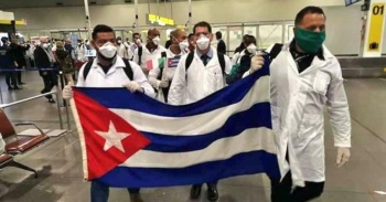 Pompeo acusa a gobierno cubano de explotar a sus médicos que atienden COVID-19