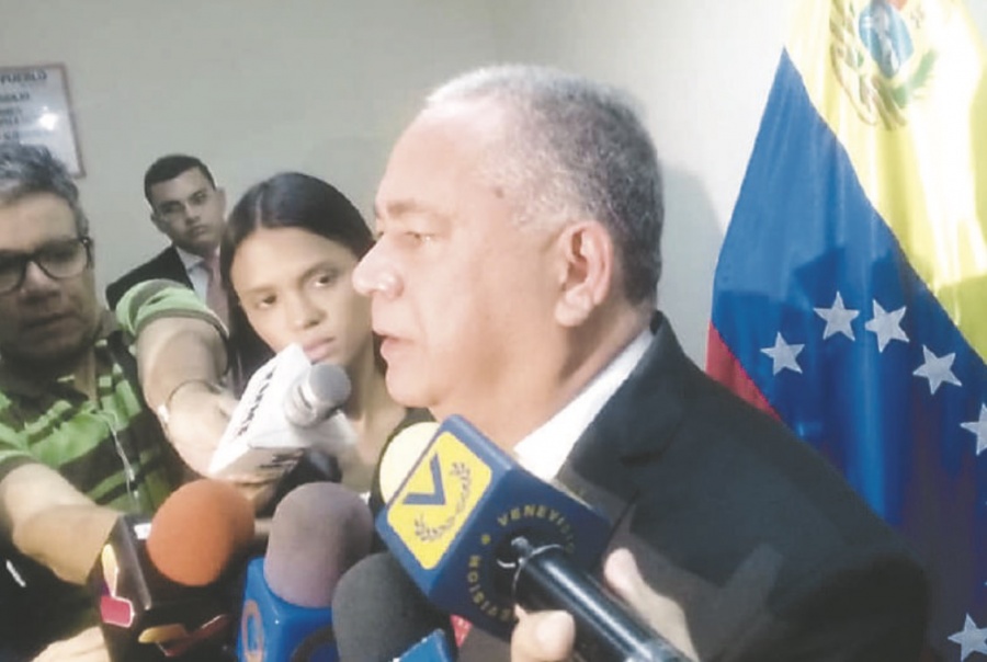 Chavismo investiga cuentas de Guaidó para inhabilitarlo