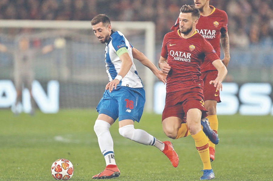 Herrera disputa los 90 minutos en derrota del Porto ante Roma
