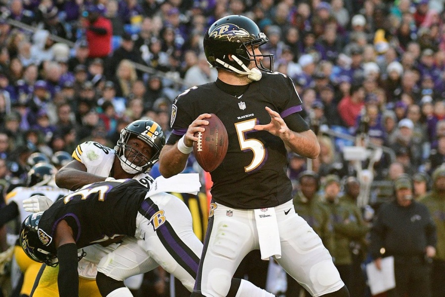 Joe Flacco firma con los Broncos de Denver