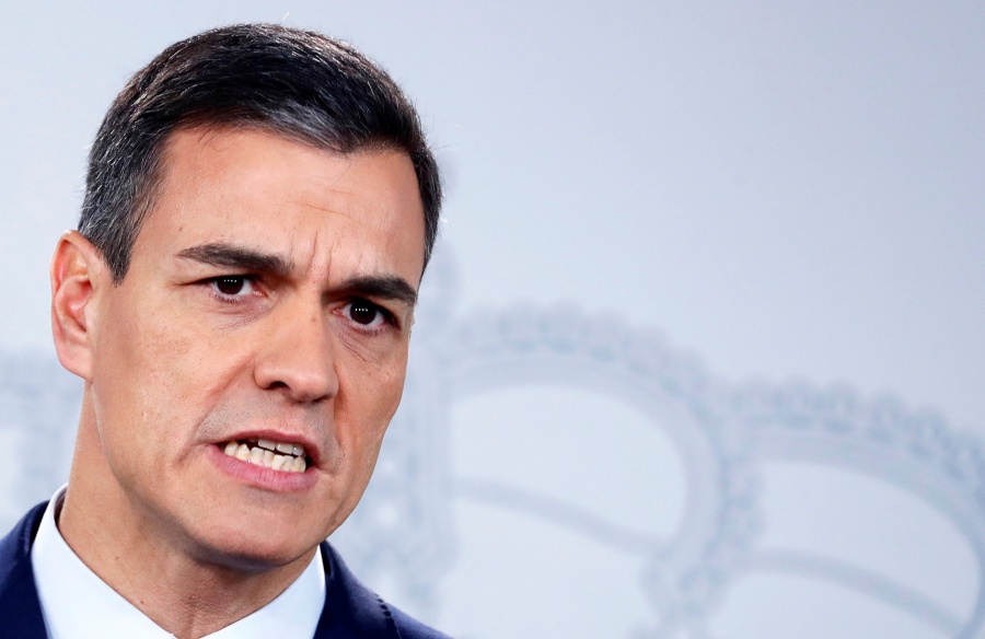 Pedro Sánchez arranca campaña en Sevilla; llama a la movilización española