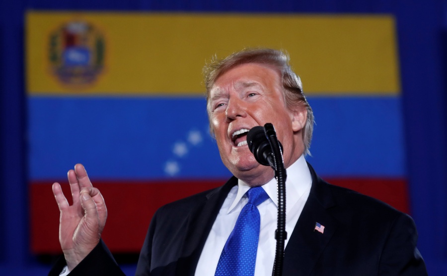 Trump lanza advertencia a militares en Venezuela