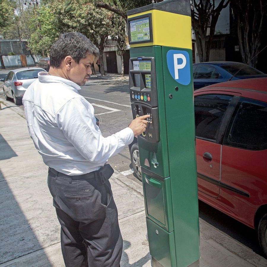 MH va por recursos de los parquímetros