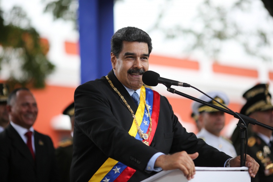 Nicolás Maduro ordena cierre total de frontera con Colombia