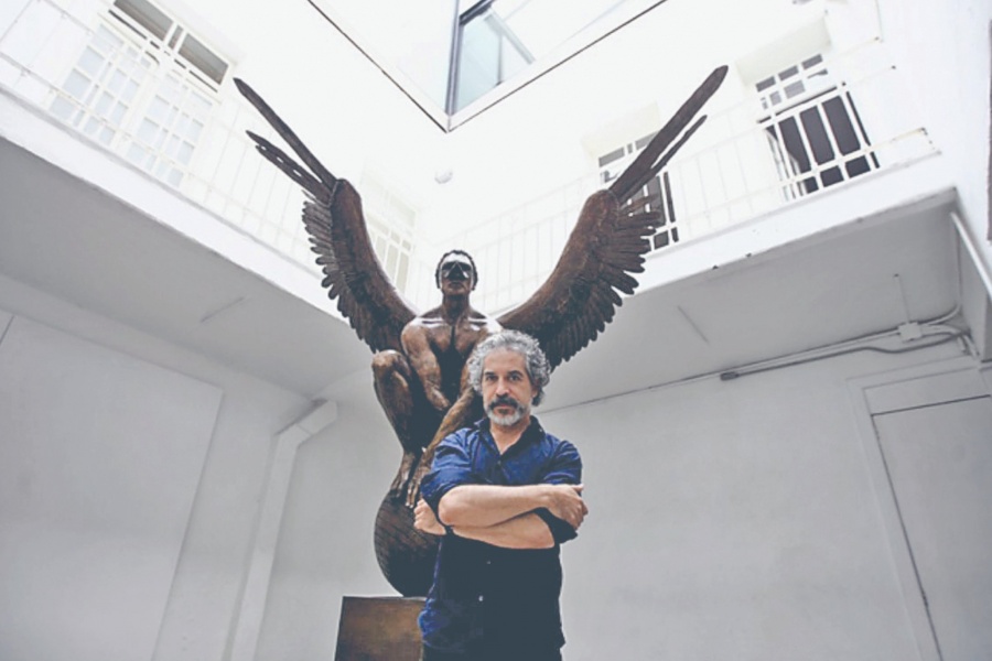 Jorge Marín lleva sus seres alados a la Art Madrid