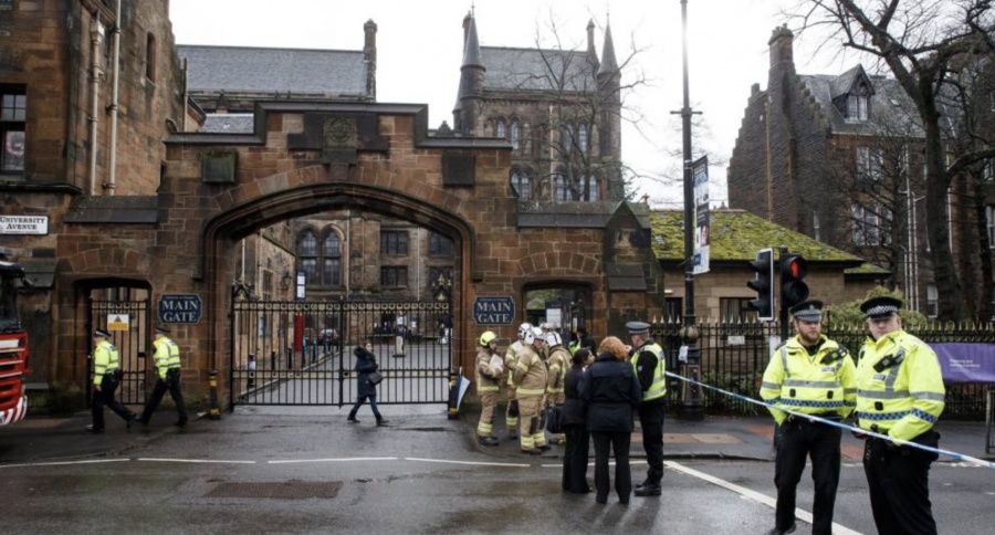 Evacúan Universidad de Glasgow por amenaza de bomba