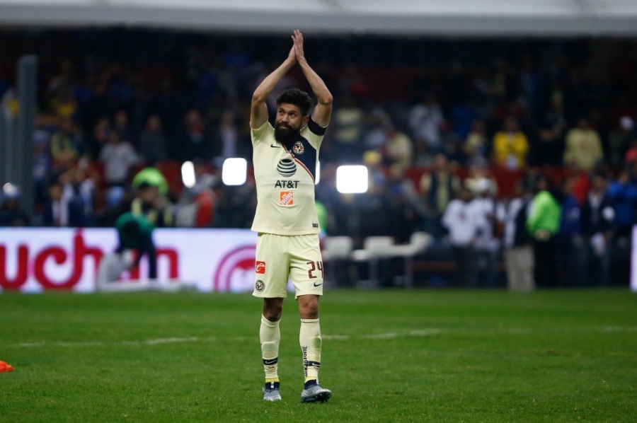 Oribe Peralta responde al