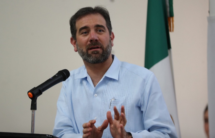 Lorenzo Córdova se ampara contra Ley Federal de Remuneraciones