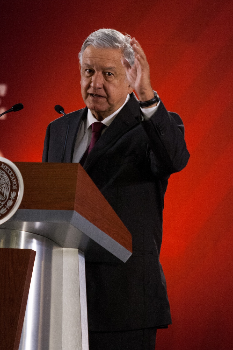 No busco pleito, dice López Obrador sobre documental