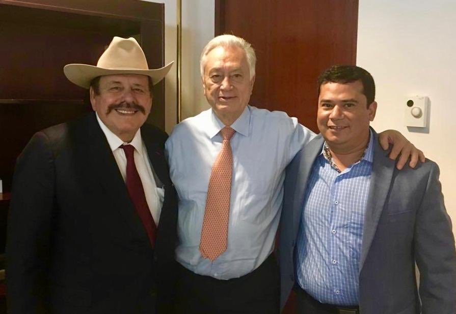 Bartlett niega reunión con presidente de la Comisión de Energía