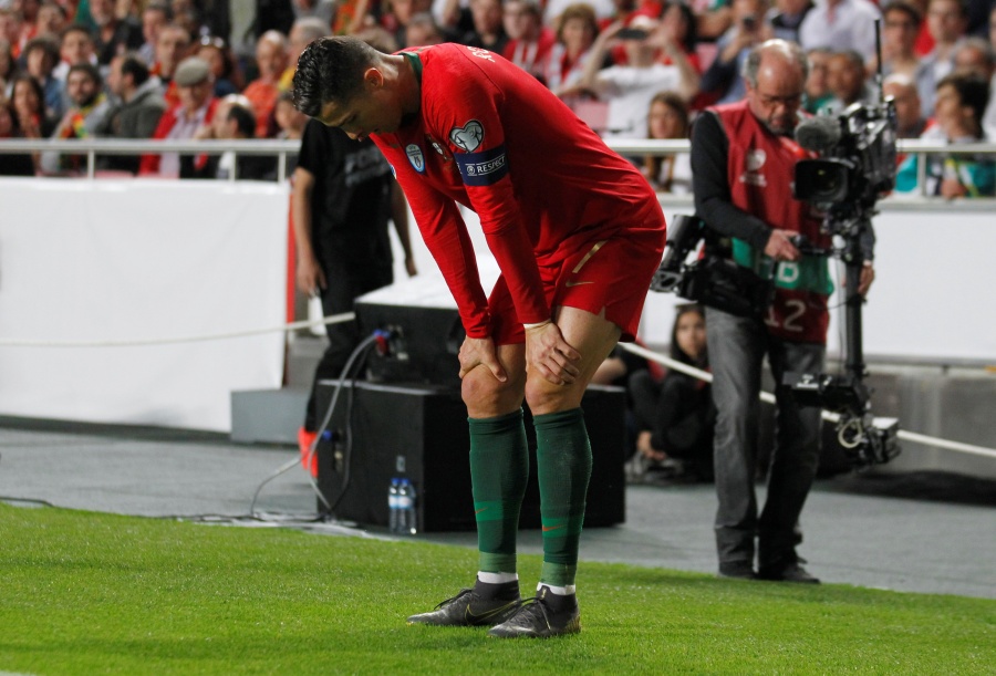 Cristiano Ronaldo se lesiona y se perdería juego ante el Ajax