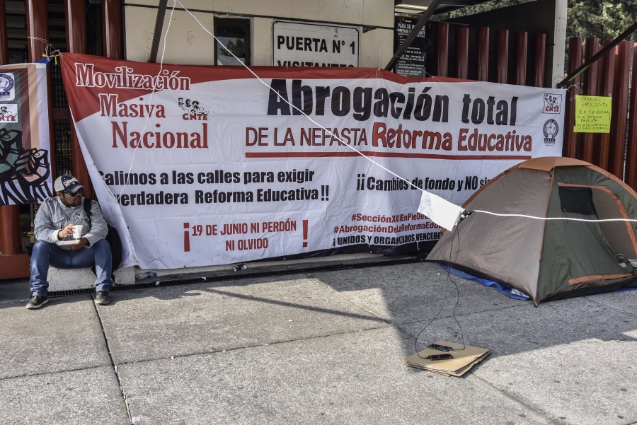 Nuevamente, protesta la CNTE en San Lázaro