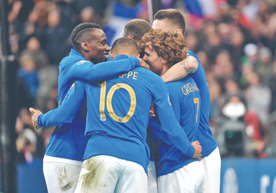 Francia golea a Islandia en duelo para la Eurocopa