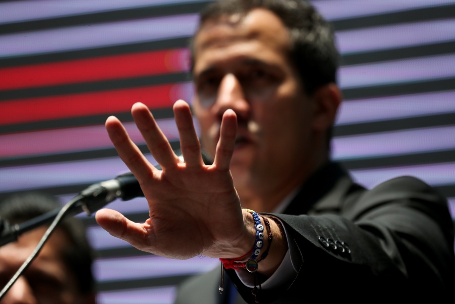 Inhabilitan a Guaidó para ejercer cargos públicos por 15 años