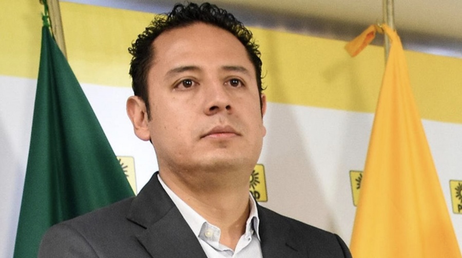 ...Y oposición ve violación al estado laico