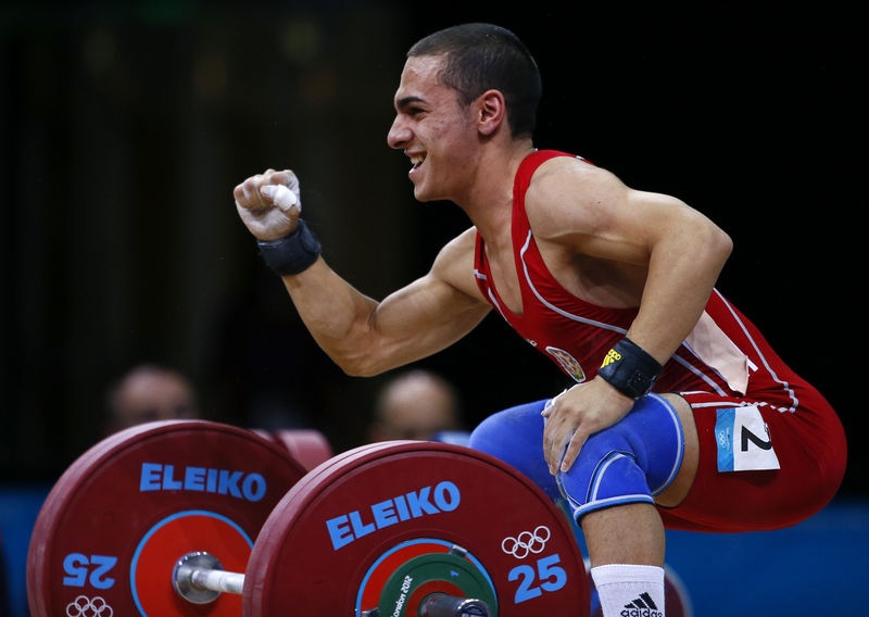 Pesista azerí pierde bronce olímpico por dopaje en Londres 2012