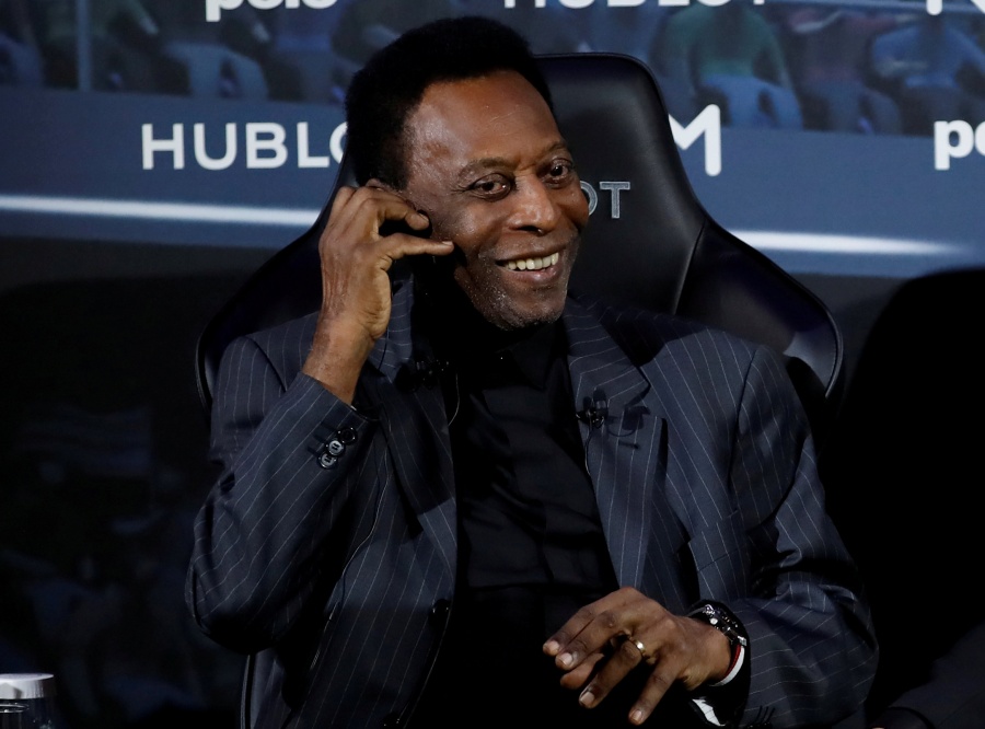 Mejora la salud de Pelé, tras ser internado en Francia