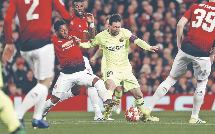 Barca gana por primera vez en Old Trafford ante