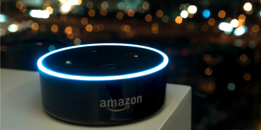 Amazon escucha y transcribe conversaciones de usuarios con Alexa