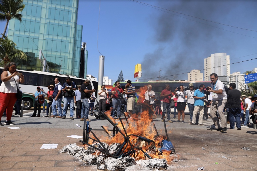 Choca Gordillo con la CNTE por discusión de Educativa