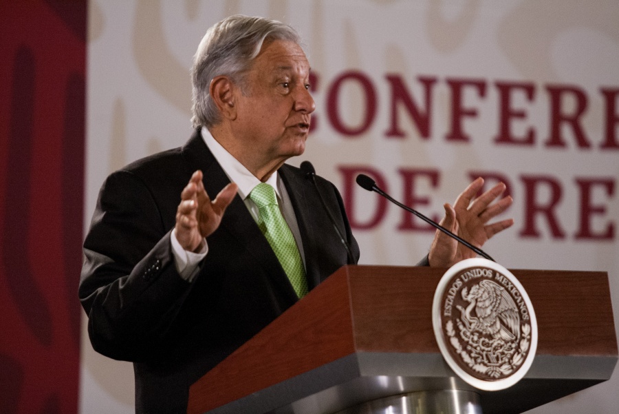 Insiste López Obrador en que periodistas deben revelar fuentes