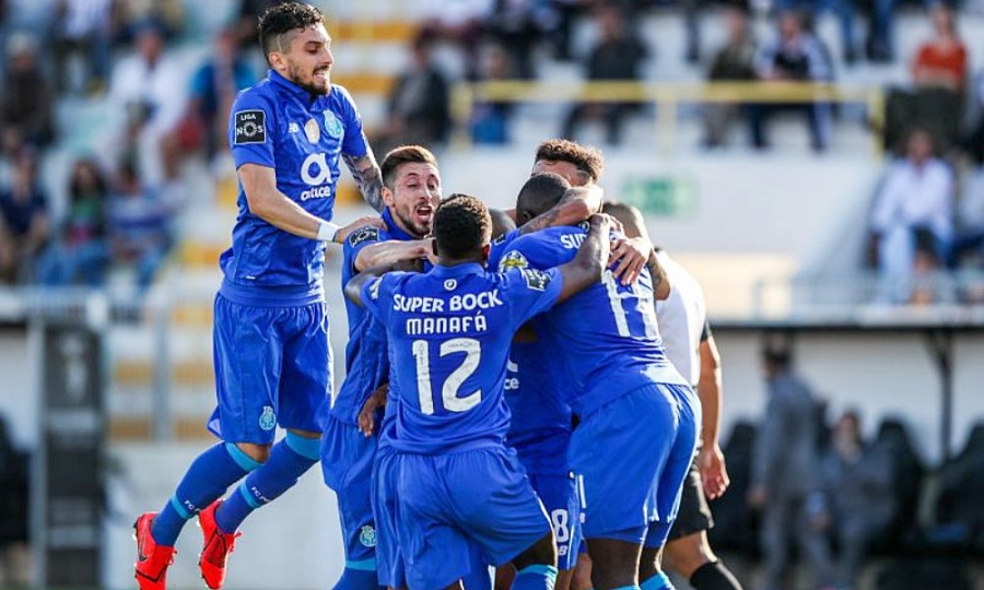 El Porto se lleva la victoria con ayuda de Héctor Herrera