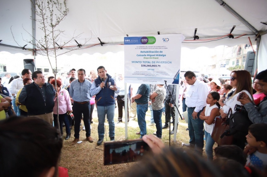 Gobernador entrega obras en Silao, Guanajuato