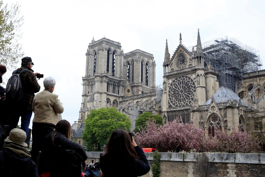 Empresarios franceses donan 300 millones de euros para reconstruir Notre Dame