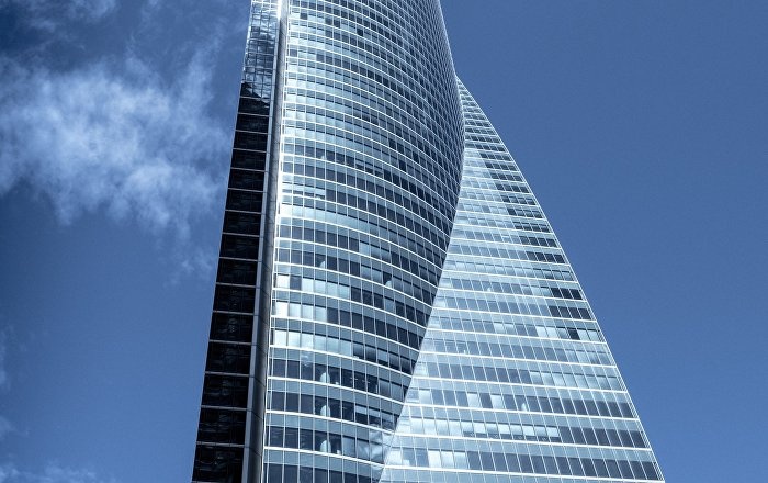 Desalojan Torre Espacio en Madrid por falsa amenaza de bomba