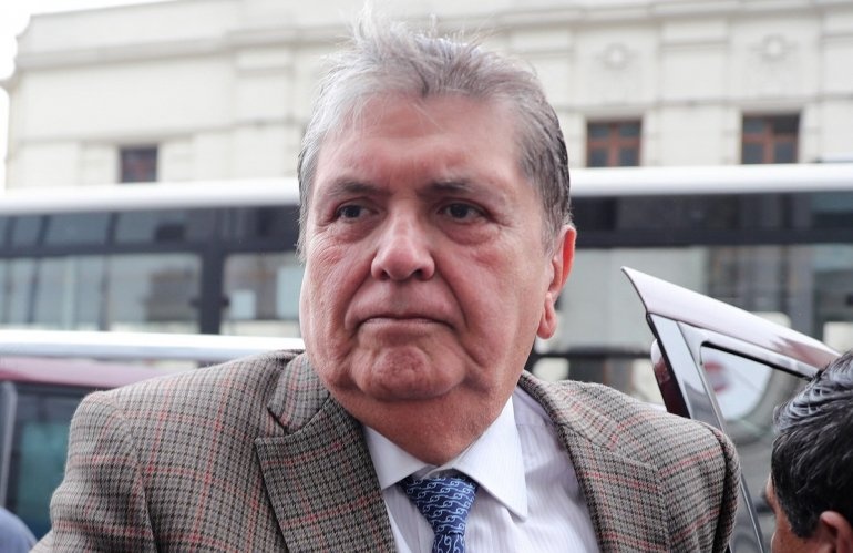 Expresidente peruano Alan García muere tras dispararse en la cabeza