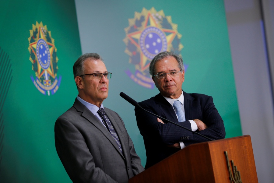 Bolsonaro no descarta la privatización de Petrobras, afirma ministro
