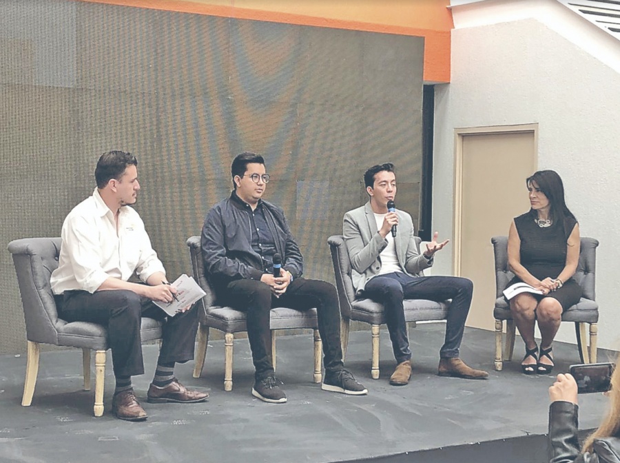 Con fondeo Youtubers buscan llevar agua a 80 familias en Veracruz
