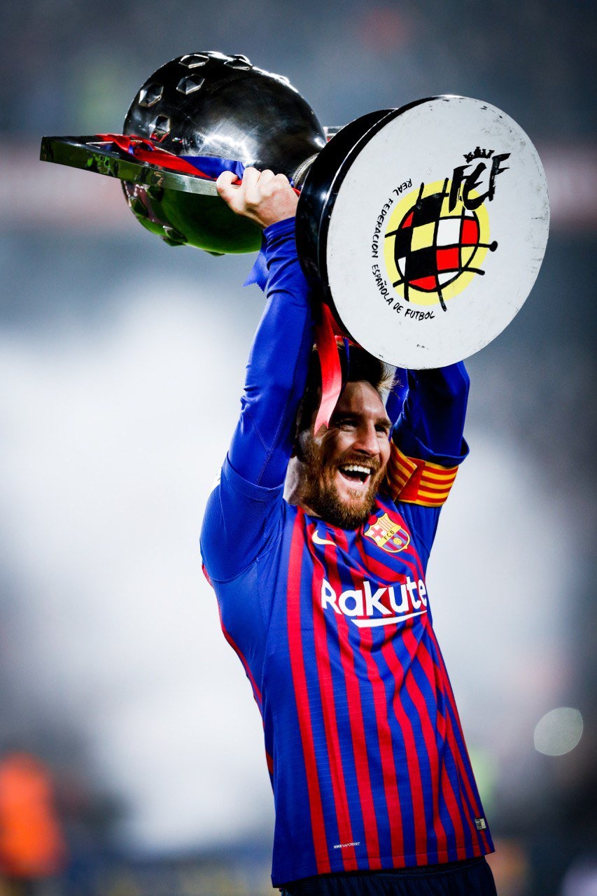 Messi lleva al Barca la cima
