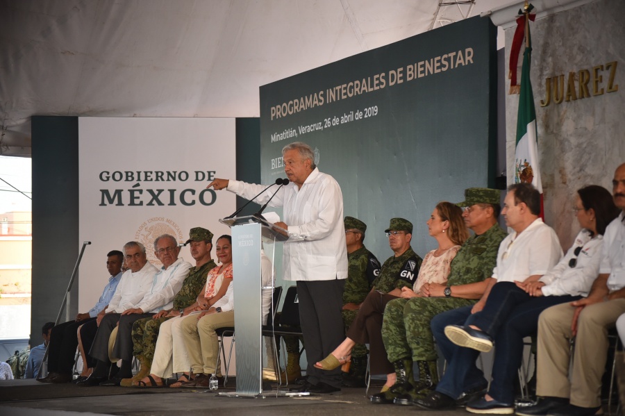 Gobierno da respuesta a demanda de seguridad en Minatitlán, afirma AMLO