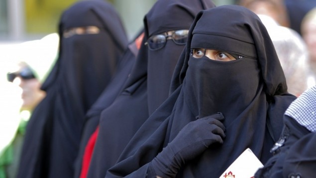 Prohíbe Sri Lanka cubrirse el rostro tras atentados