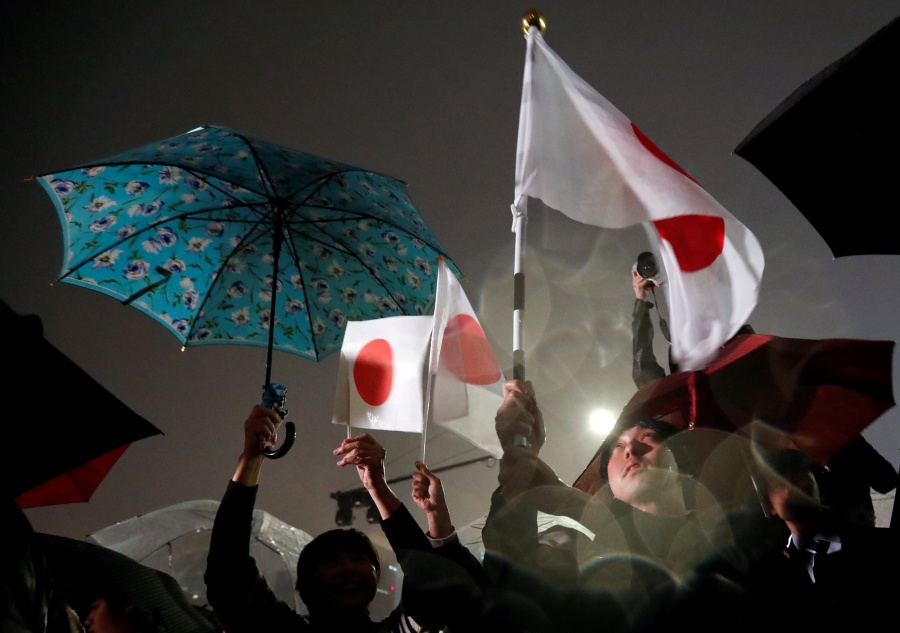 Japoneses celebran inicio de nueva era del emperador Naruhito