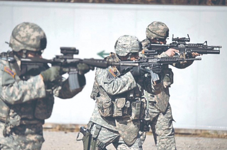 Se gasta en armas igual que en la Guerra Fría