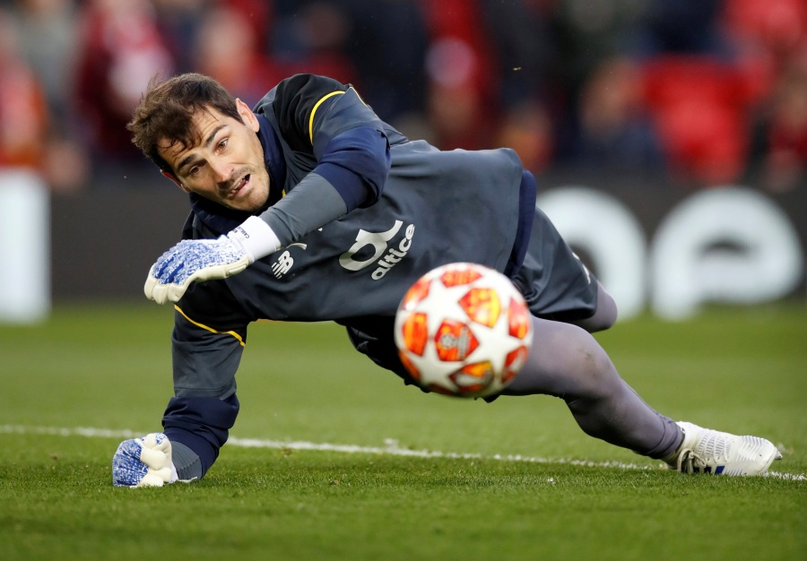 Hospitalizan a Iker Casillas; sufre un infarto