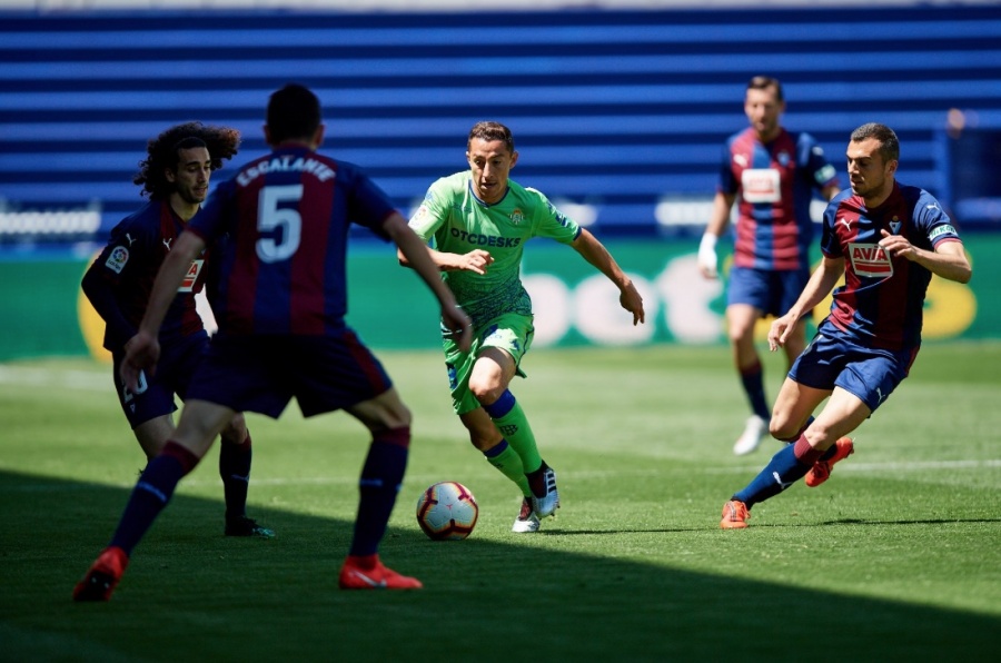 Betis se despide de Europa tras caer ante el Eibar