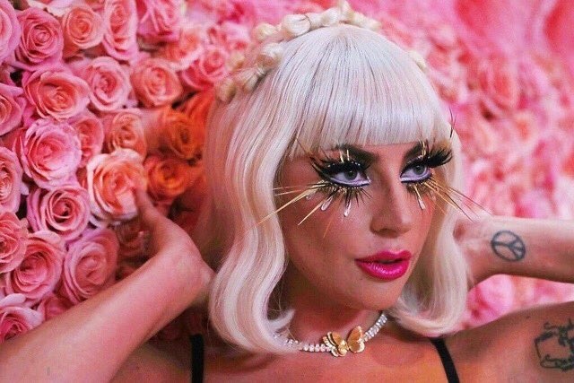 Lady Gaga hace de las suyas en Met Gala 2019